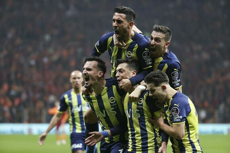 Fenerbahçe evinde sevindi